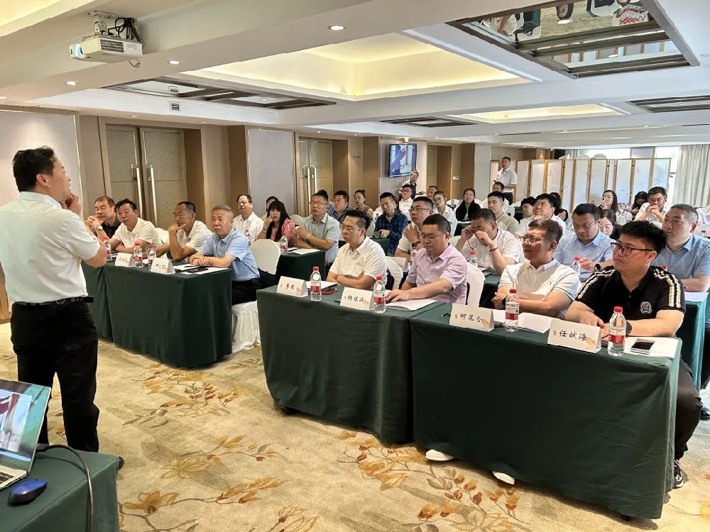 刘春华授课河北品促会成都班 | 助力“冀有特色”，推动品牌领跑