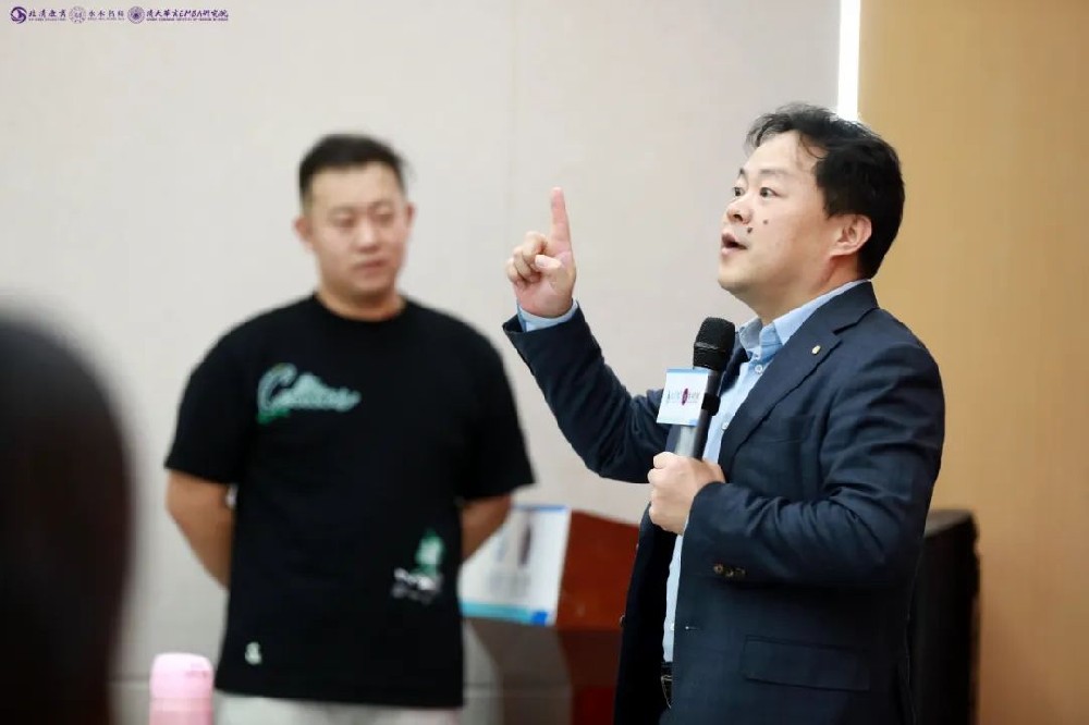 刘春华授课清大华商-重新理解“什么是营销”