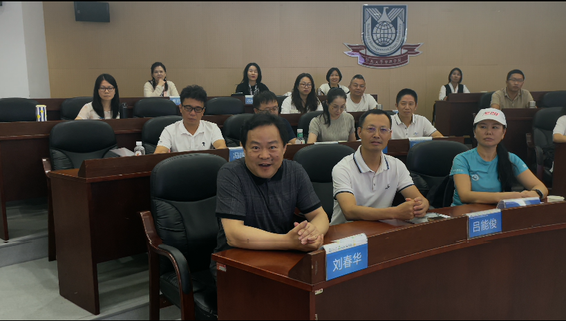 刘春华授课暨南大学 | 从爆品打造到通路破局