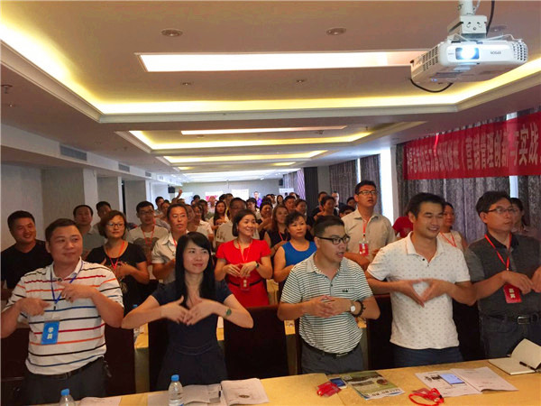 刘春华授课中厚研修班：看营销的重要性！