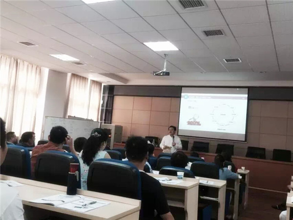 刘春华授课中南大学：紧抓需求“热键”