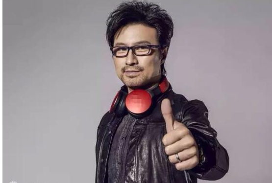 听说汪峰也得了商业大奖？