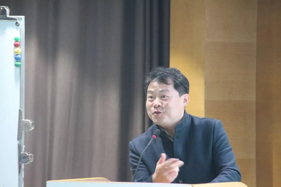 刘春华受邀为西安燕山教育总裁班的企业家们主题授课
