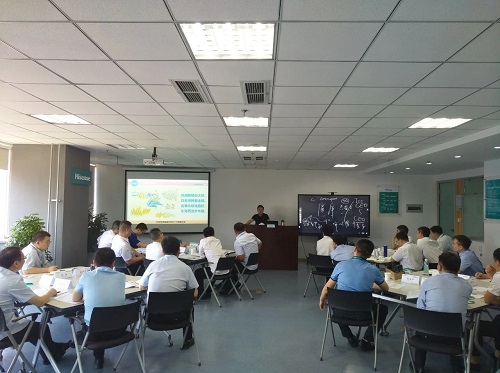 刘春华受邀为海信学院授课：营销渠道突围及客户关系管理