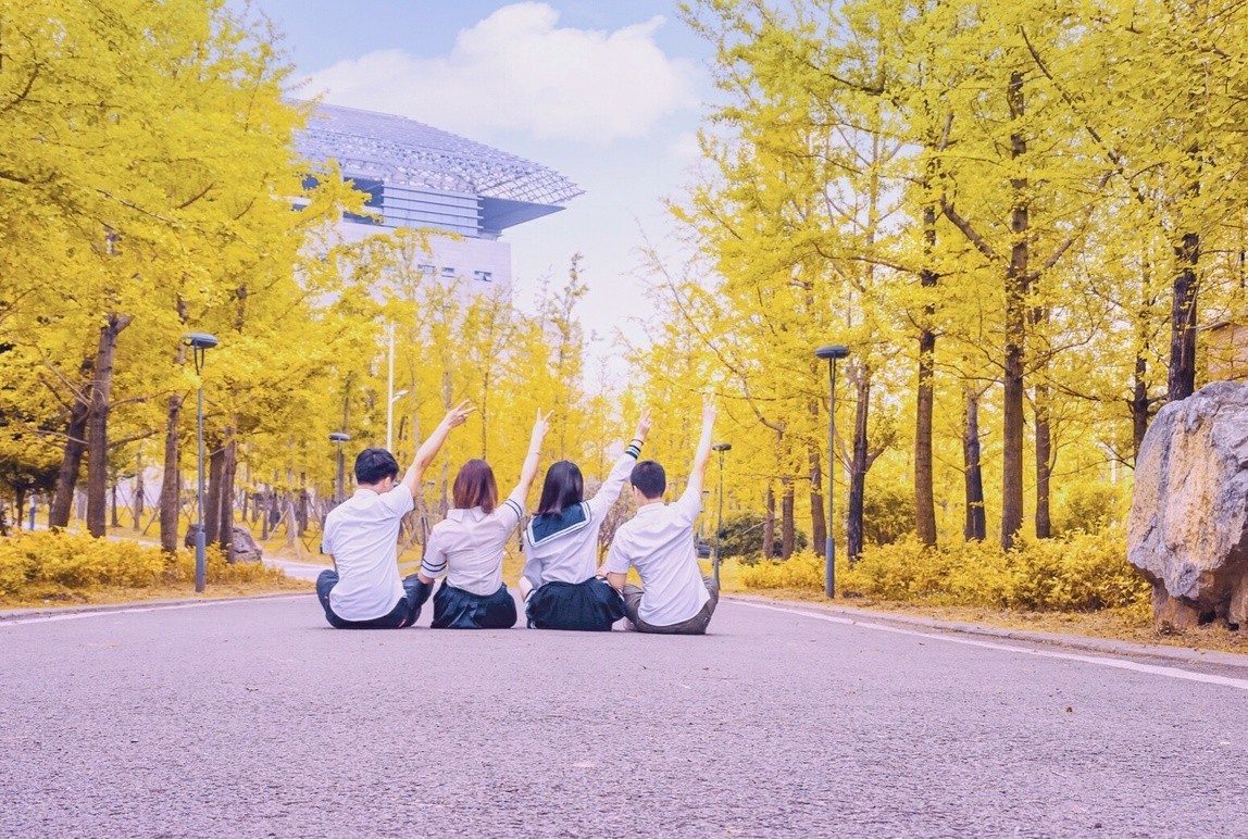 时间带不走真正的友谊！