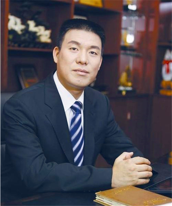 董事长服饰_金美玲服饰董事长图片