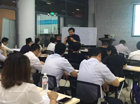 刘春华与獐子岛集团中高层共话企业核心竞争力—服务文化