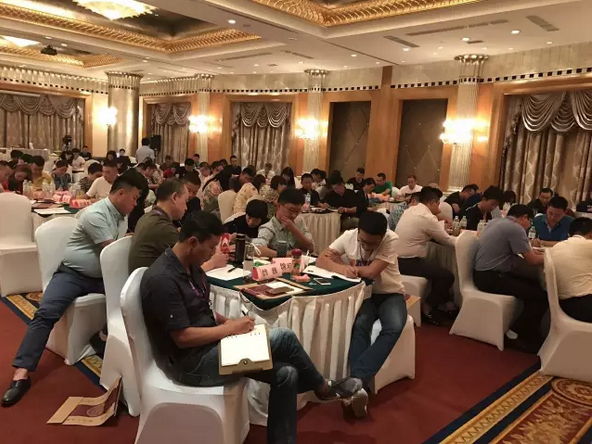 刘春华为水木年华总裁班专题授课