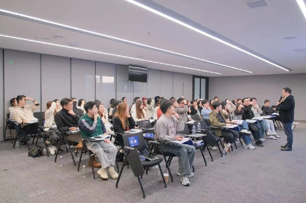 刘春华佛山授课| 助力美的厨热DTC新零售升维实战